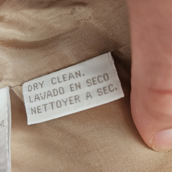 Women suits - Picture 2 of 14